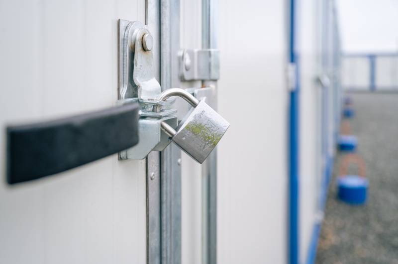 Box ultra sécurisé dans garde meubles proche de Totes