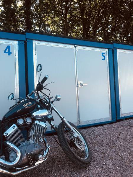 comment louer et réserver des box en normandie proche de Bouville ?